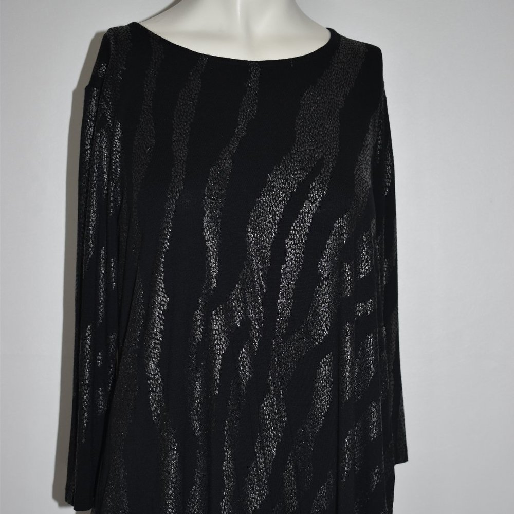 JM Collection Women's Size Medium Black and Silver Mid Length Sleeve Pre-owned
